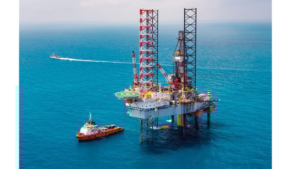 the-oil-rig-demolition-thermic-lance-cutting-application