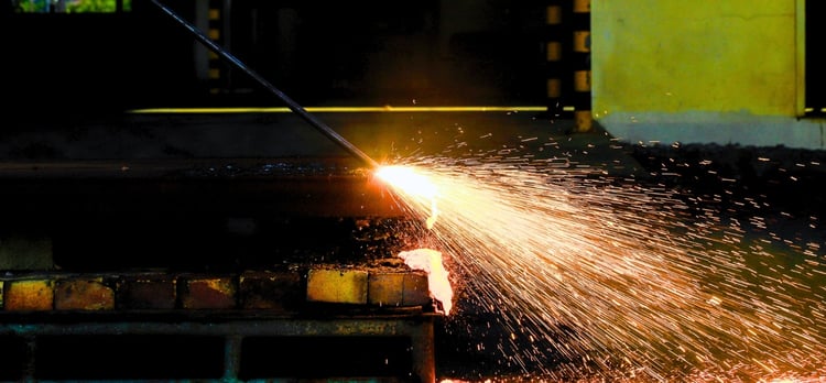 thermic-lance-cutting-with-high-speed