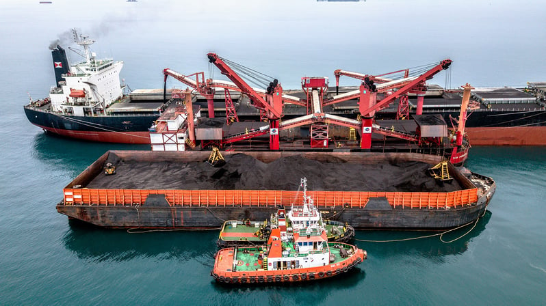 coal-oil-transportation-tug-barge-tanker