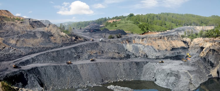 coal-opencast-mining-677778652