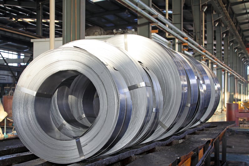 hot-rolled-strip-steel-products-warehouse-128943398