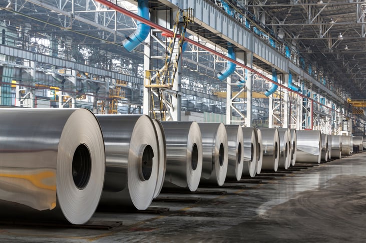row-rolls-aluminum-lie-production-shop-136149383